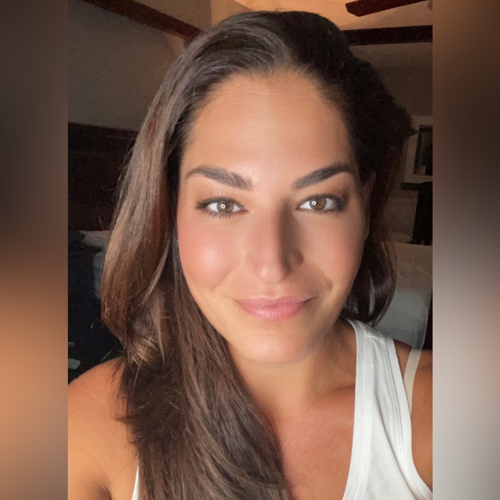 Meet your Posher, Corinne